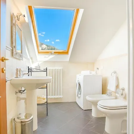 Casa Al Prato Apt. F Lejlighed Varenna